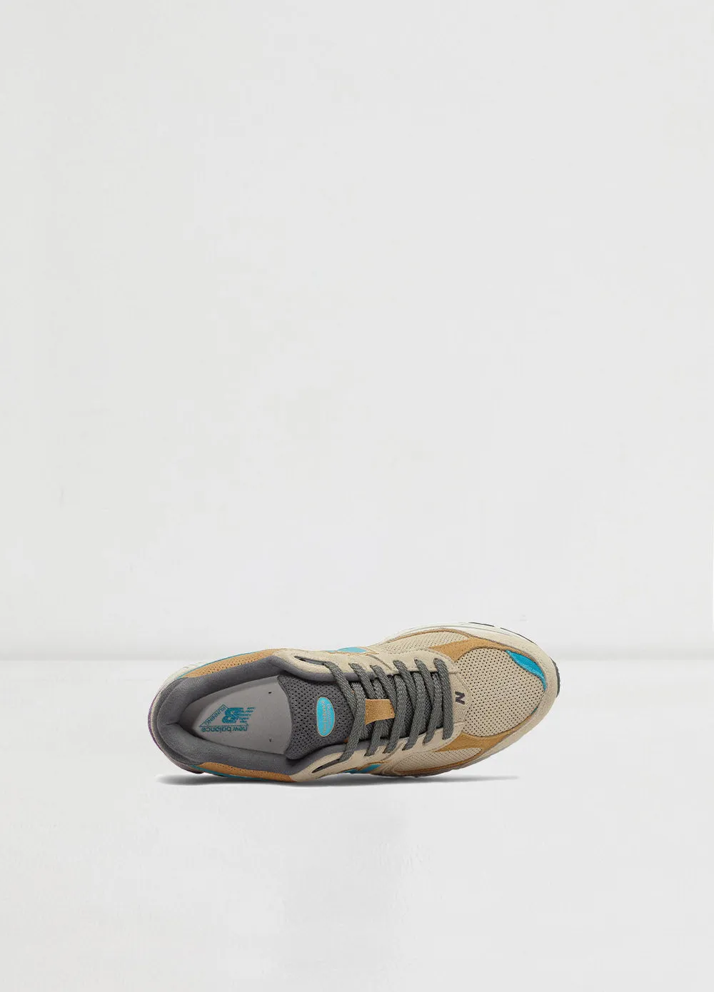 2002R Sneakers