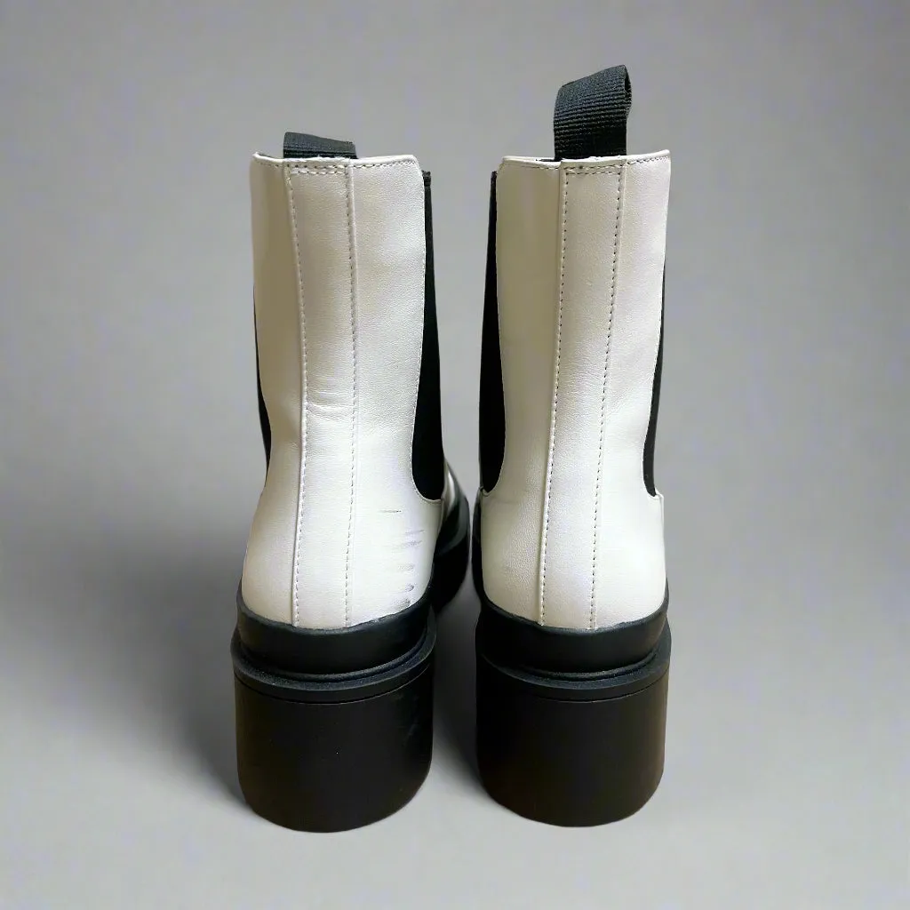 Kate Spade white Winnie boots, size 6.5